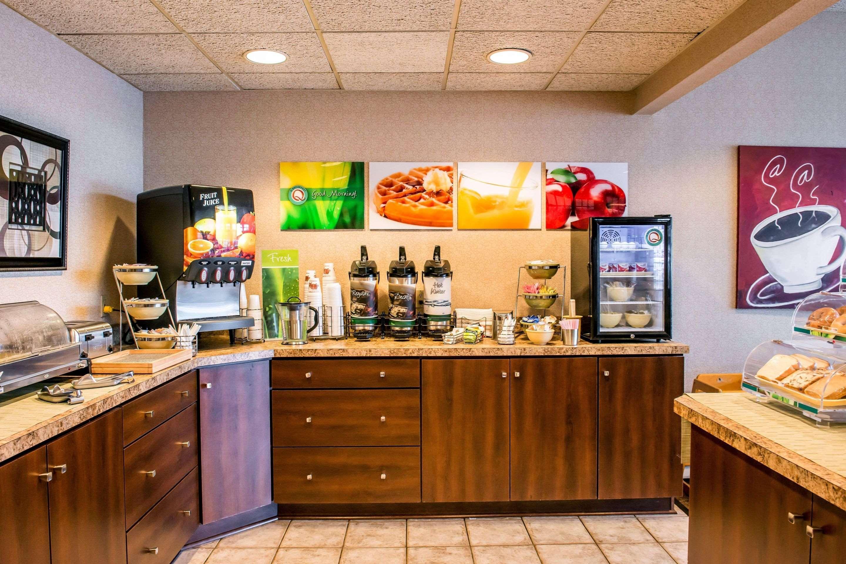コンフォート・イン ピッツバーグ エアポート Oakdale エクステリア 写真